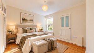 bed 1 ai- click for photo gallery